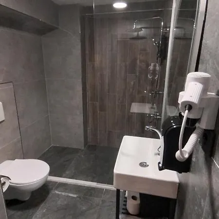 Optimal Hotel